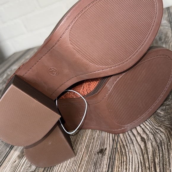 Universal Thread boots Jenna faux leather reptile snake burnt brownish color 7.5 - Picture 5 of 6